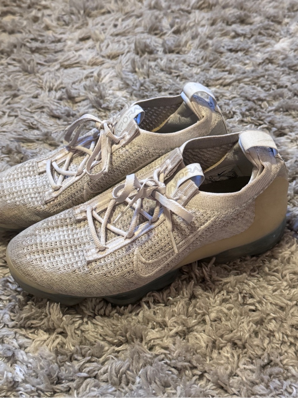 Nike Womens Vapormax Flynit Sneakers Size 8.5